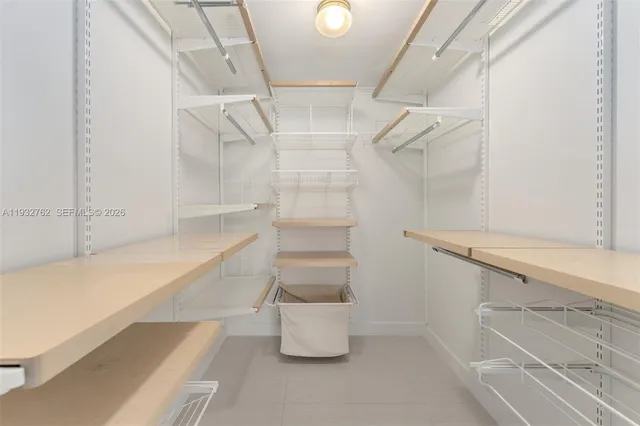 $1,140,000 | 1111 Southwest 1st Avenue, Unit 721N, Miami, FL 33130