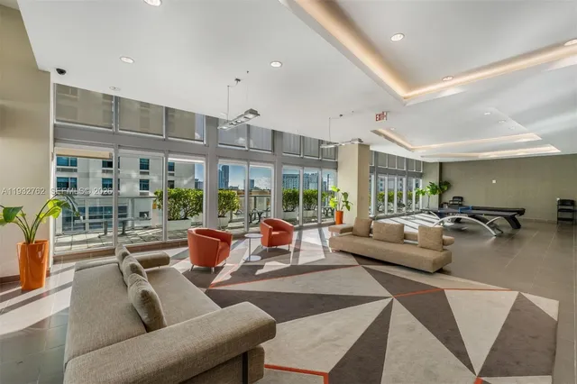 $1,140,000 | 1111 Southwest 1st Avenue, Unit 721N, Miami, FL 33130