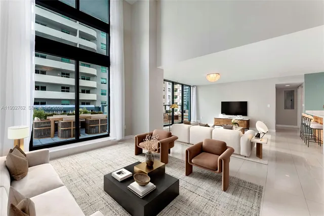 $1,140,000 | 1111 Southwest 1st Avenue, Unit 721N, Miami, FL 33130