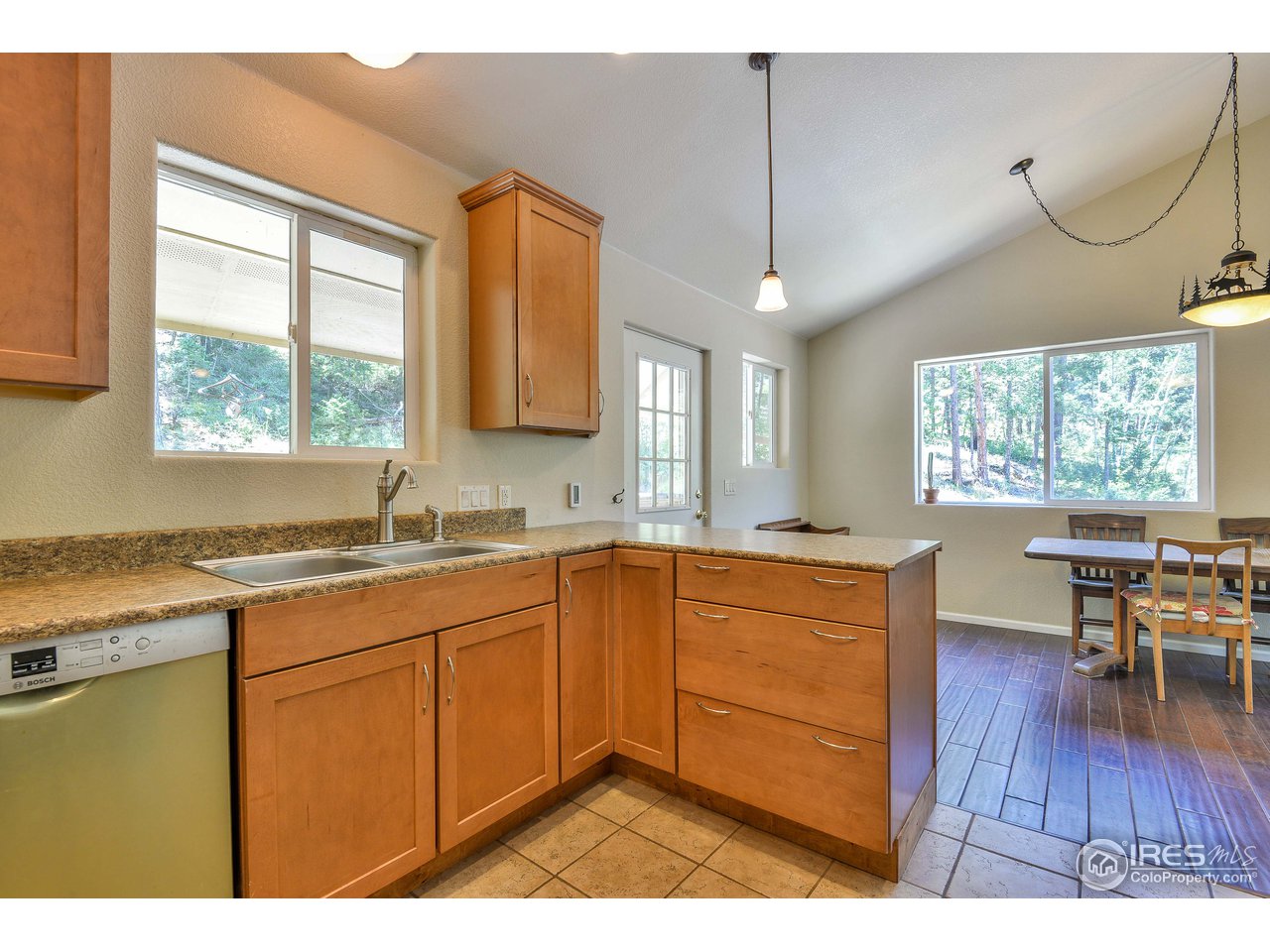 10285 Rist Canyon Road Bellvue, CO 80512 - Photo 19 of 39