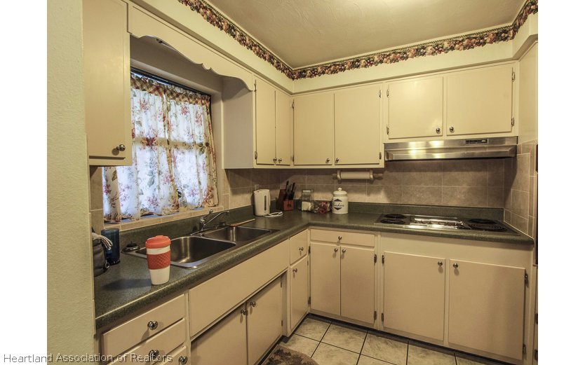 2318 Cleveland Road Sebring, FL 33870 - Photo 5 of 14 Gallery Image 5