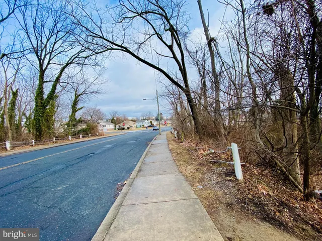 a view of an outdoor space