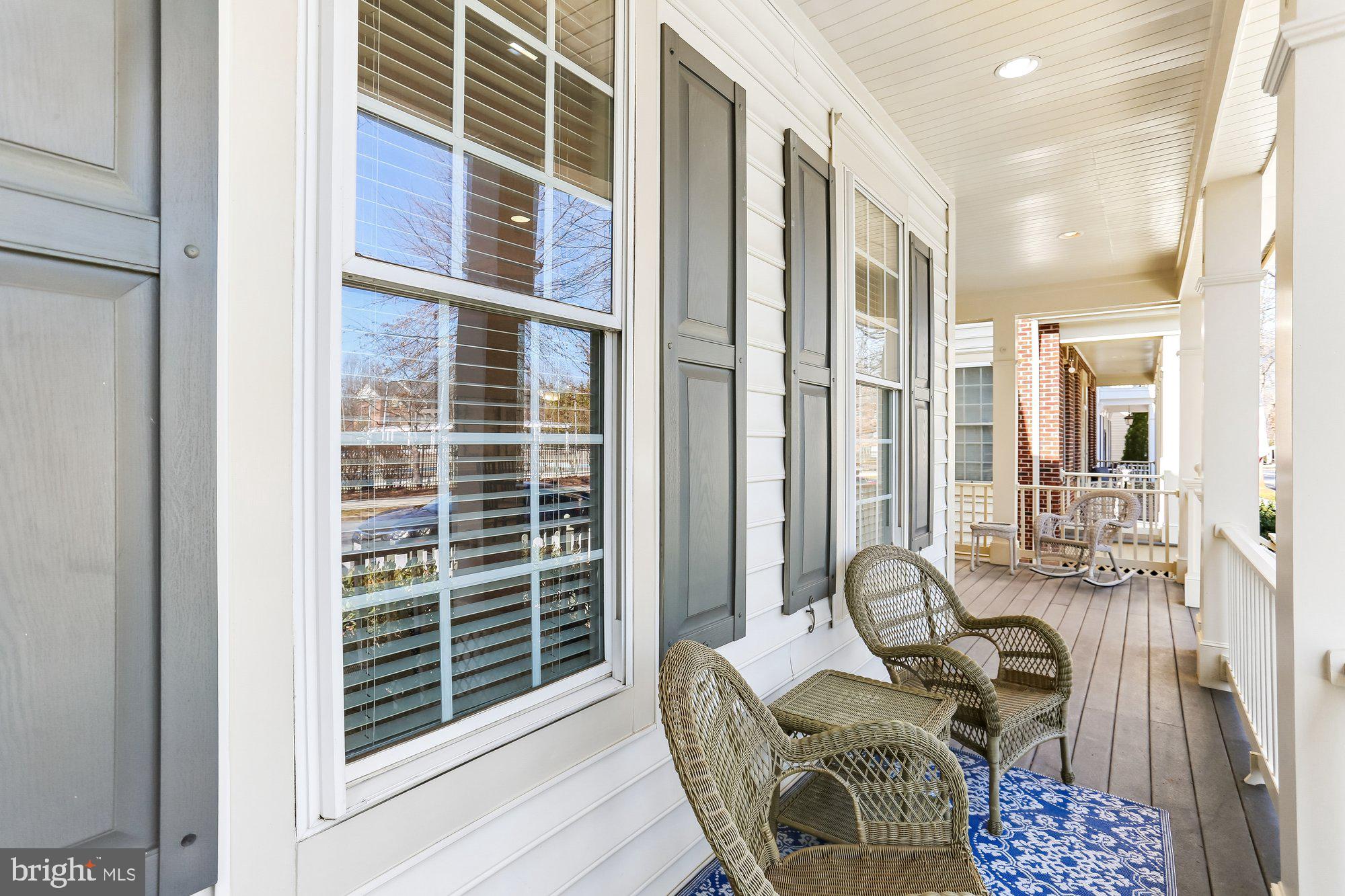 945 Main Street Gaithersburg, MD 20878 - Photo 2 of 57 Welcoming front porch
