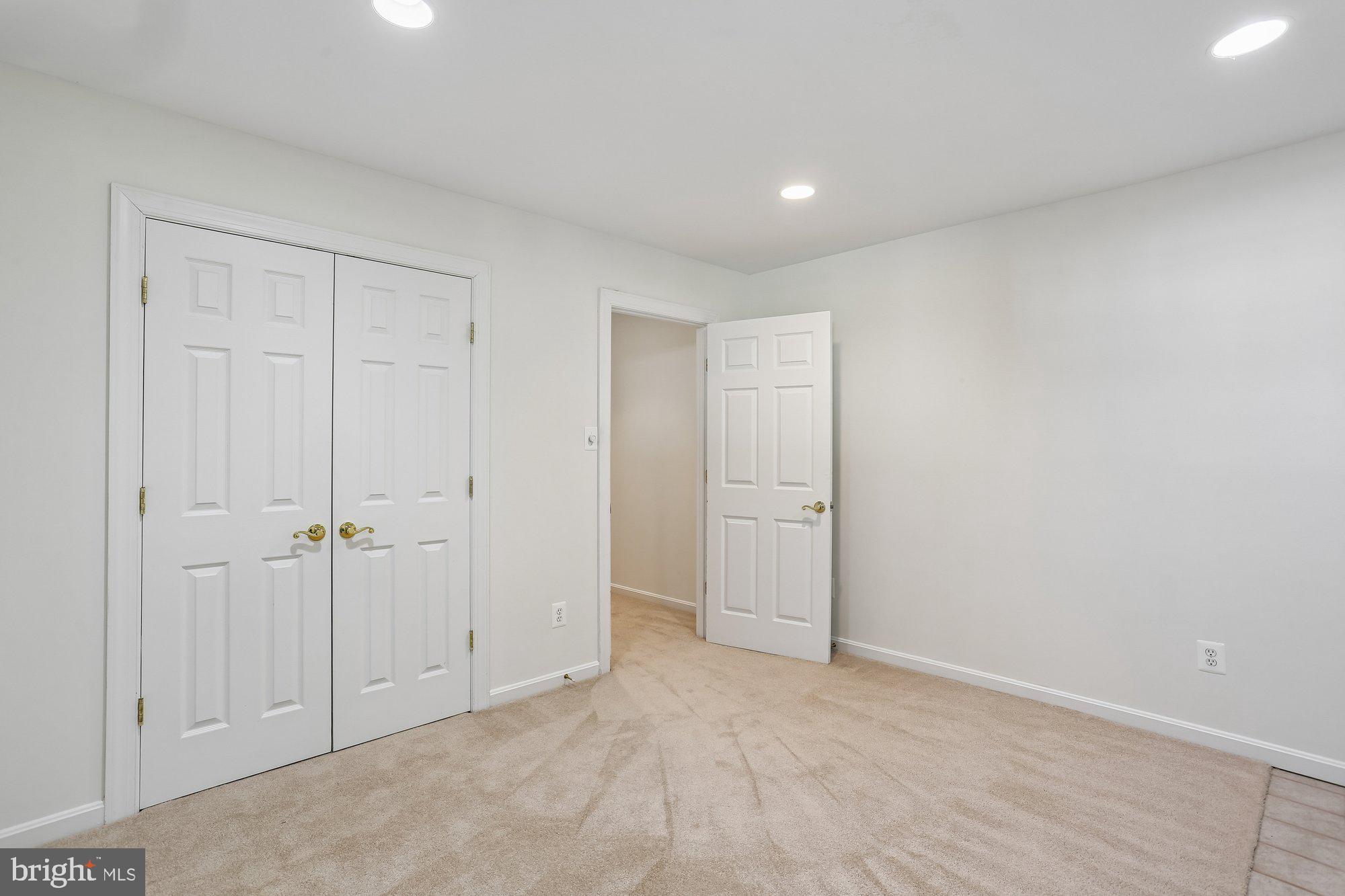 945 Main Street Gaithersburg, MD 20878 - Photo 43 of 57 a view of an empty room