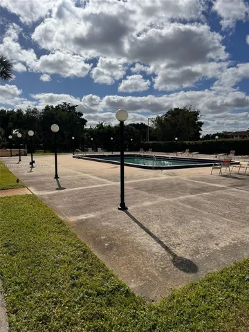 $1,500 | 15600 Northwest 7th Avenue, Unit 205, Miami, FL 33169