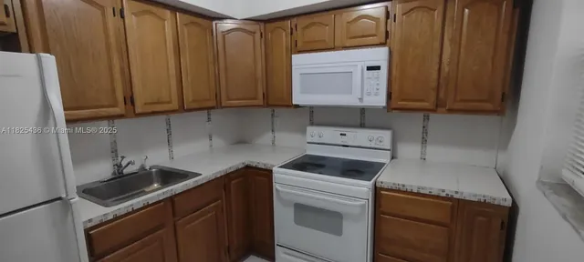 $1,500 | 15600 Northwest 7th Avenue, Unit 205, Miami, FL 33169