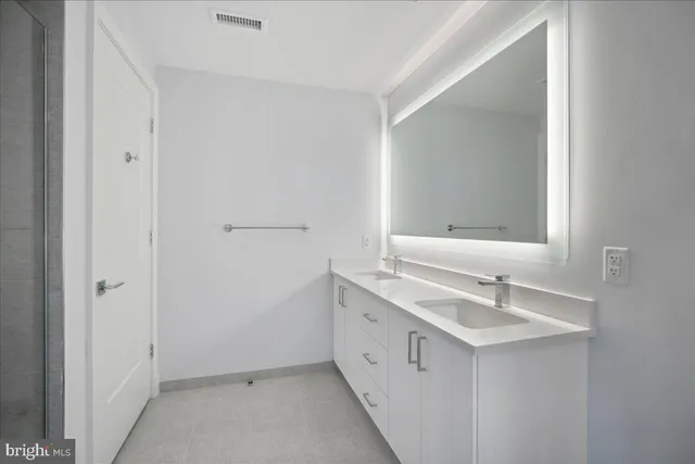 $6,000 | 923 V Street Northwest, Unit 602, Washington, DC 20001