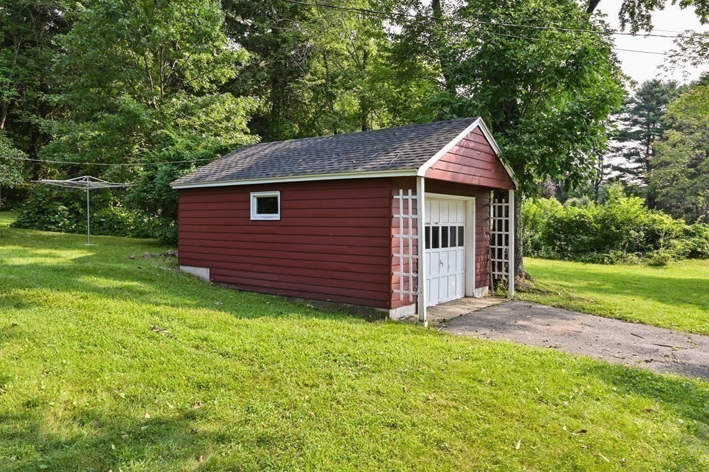 163 Topsfield Road Ipswich, MA 01938 - Photo 25 of 29 a view of a backyard of the house