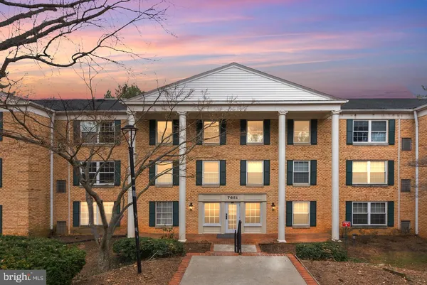 $2,695 | 7651 Tremayne Place, Unit 211, McLean, VA 22102