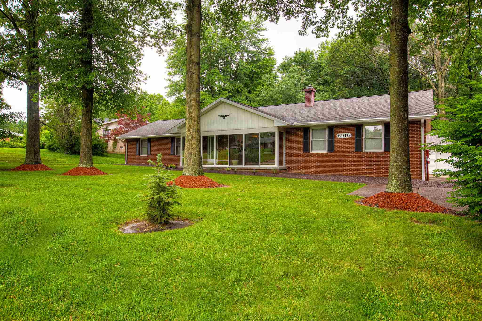 6916 Old State Road Evansville, IN 47710 - Photo 1 of 21 Gallery Image 1