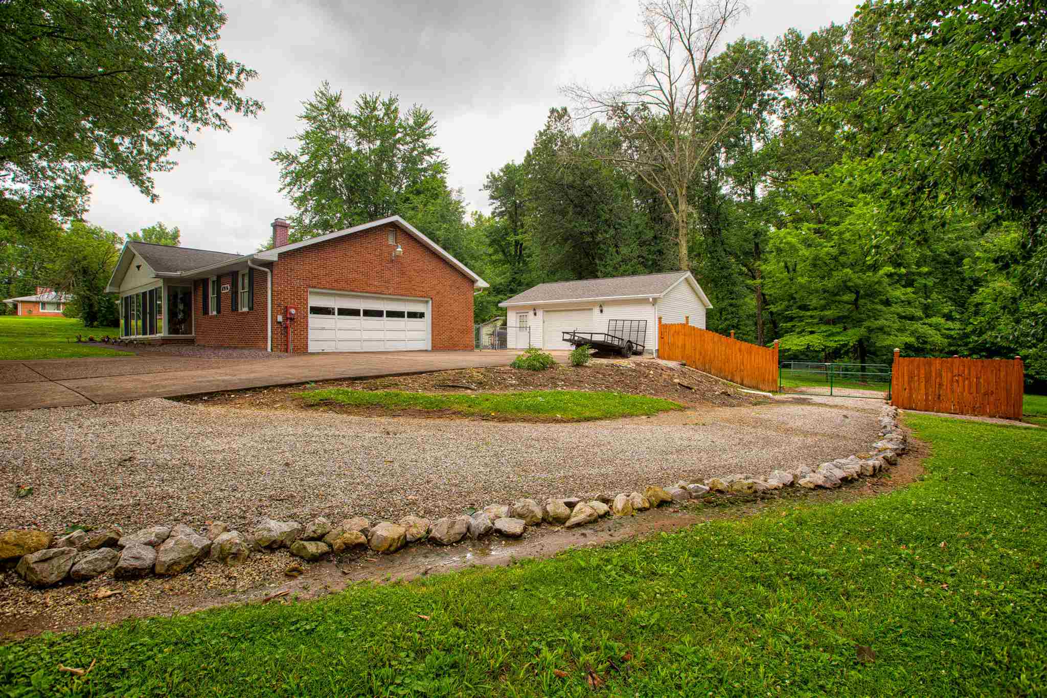 6916 Old State Road Evansville, IN 47710 - Photo 2 of 21 Gallery Image 2