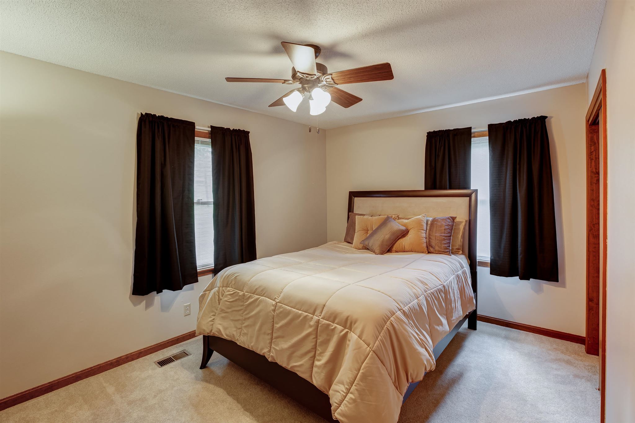 6916 Old State Road Evansville, IN 47710 - Photo 17 of 21 Gallery Image 17