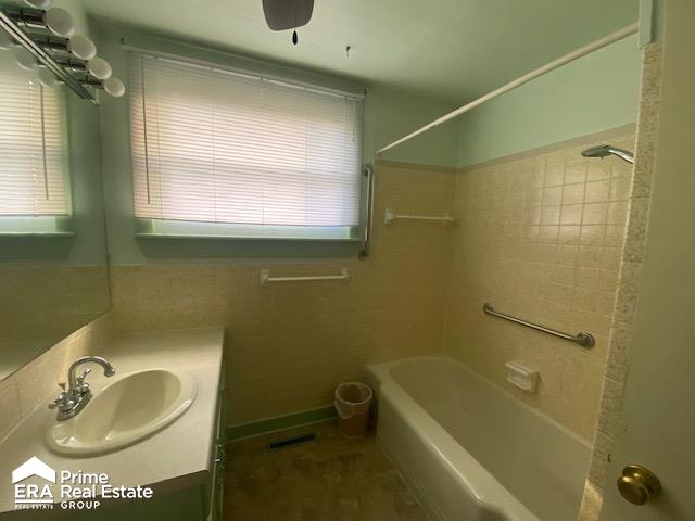 6465 South Morrish Road Swartz Creek, MI 48473 - Photo 14 of 20 50129802-4eb0ece6-c289-4e37-a98d-cf744ef5d09c.JPG