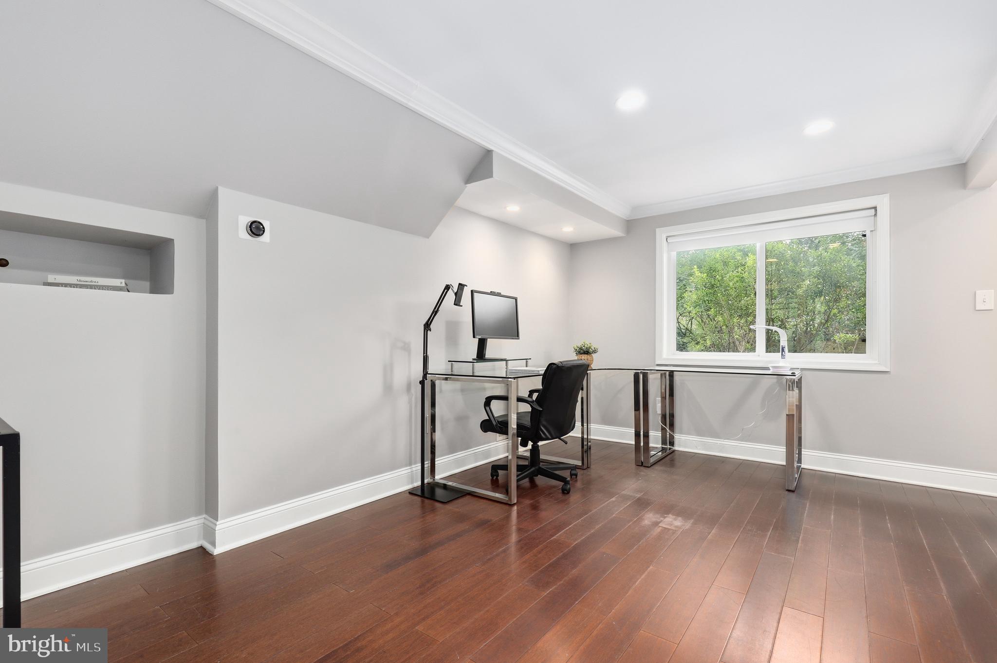 6401 Greentree Road Bethesda, MD 20817 - Photo 26 of 46