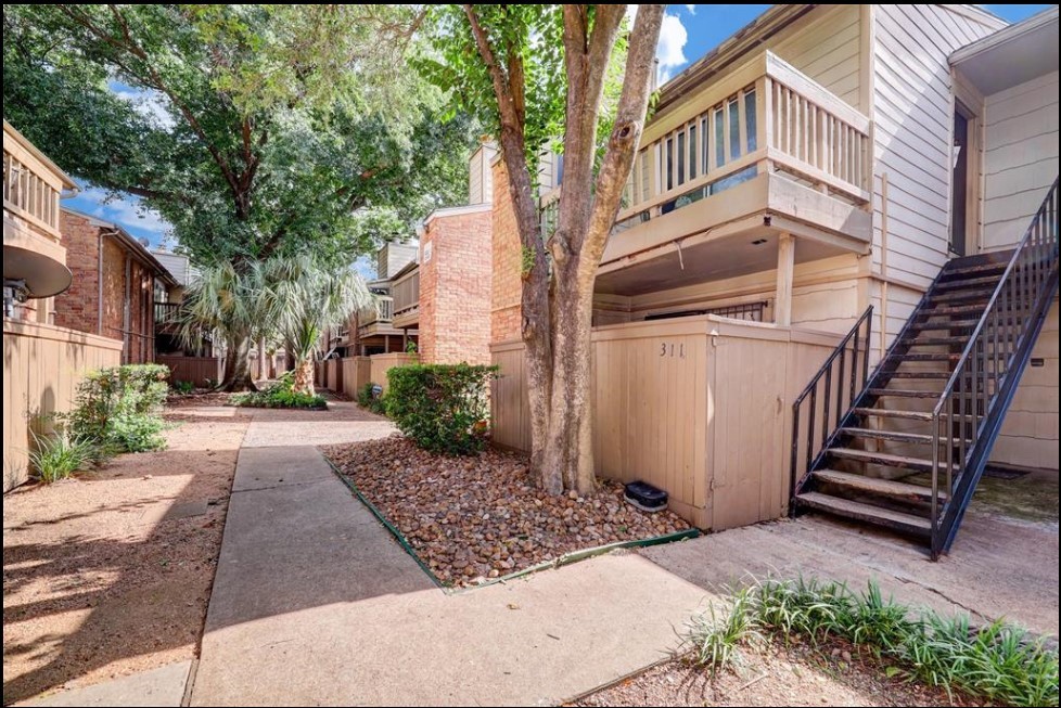 6001 Reims Road, Unit 311 Houston, TX 77036 - Photo 2 of 7
