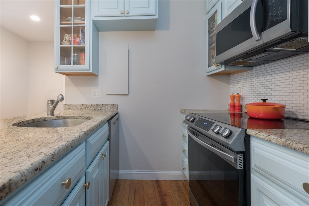 15 Follen Street, Unit 2 Boston, MA 02116 - Photo 7 of 16
