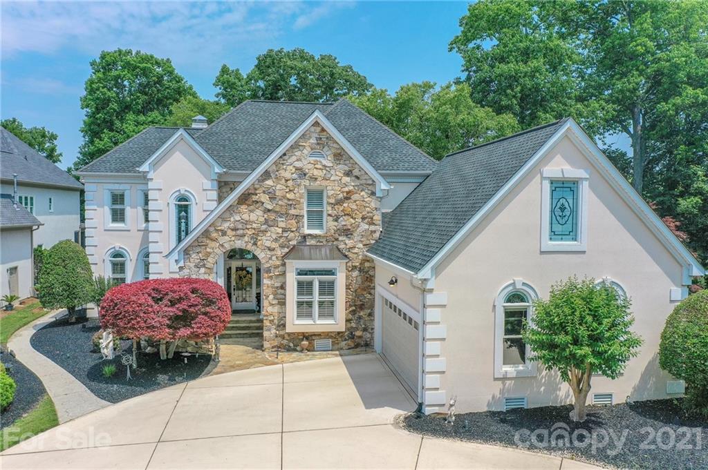 14034 Point Lookout Road Charlotte, NC 28278 - Photo 2 of 45 Gallery Image 2