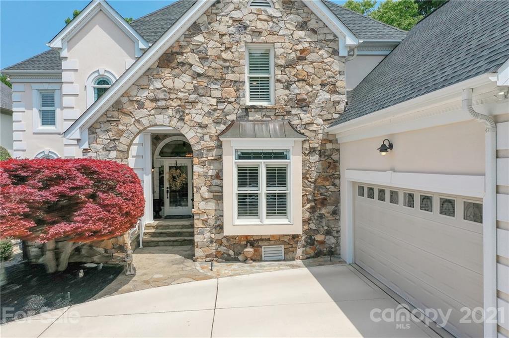14034 Point Lookout Road Charlotte, NC 28278 - Photo 12 of 45 Gallery Image 12