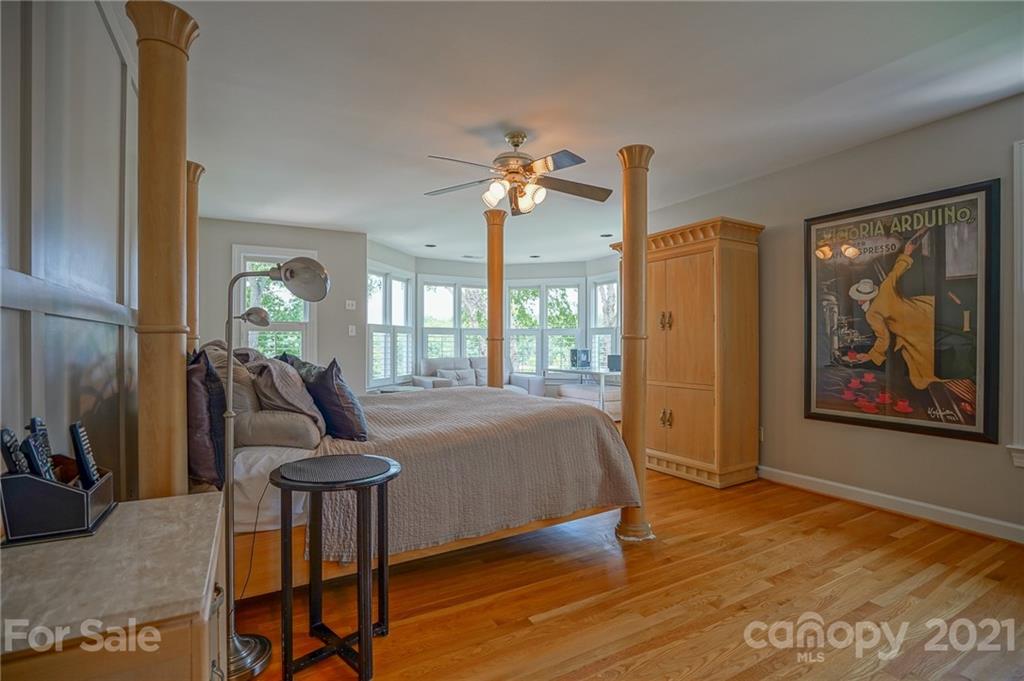 14034 Point Lookout Road Charlotte, NC 28278 - Photo 24 of 45 Gallery Image 24