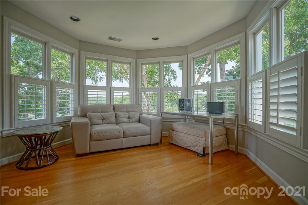 14034 Point Lookout Road Charlotte, NC 28278 - Photo 26 of 45 Gallery Image 26