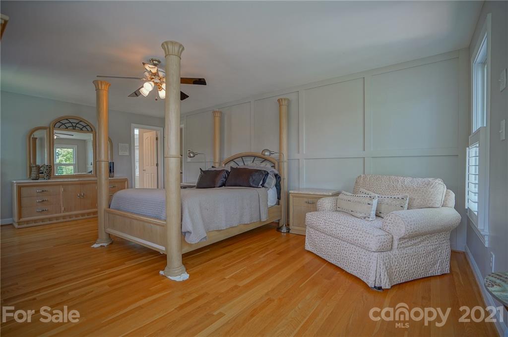 14034 Point Lookout Road Charlotte, NC 28278 - Photo 27 of 45 Gallery Image 27