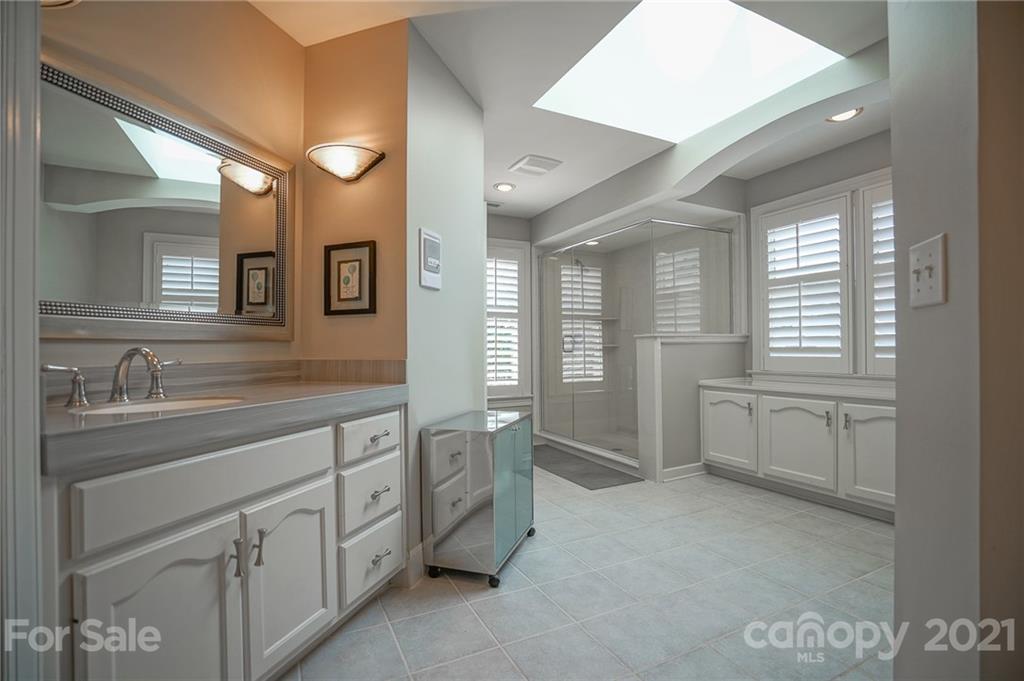 14034 Point Lookout Road Charlotte, NC 28278 - Photo 28 of 45 Gallery Image 28