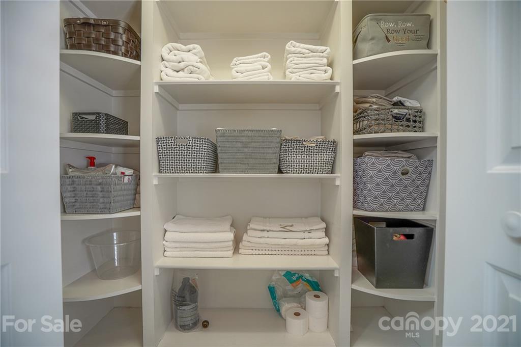 14034 Point Lookout Road Charlotte, NC 28278 - Photo 30 of 45 Gallery Image 30