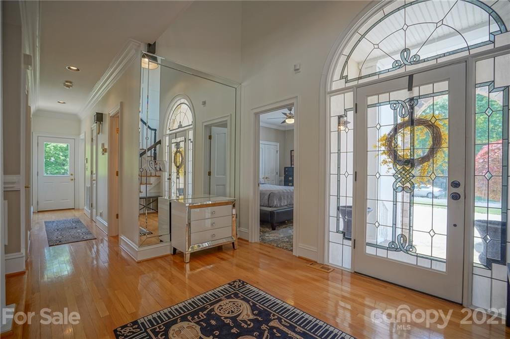 14034 Point Lookout Road Charlotte, NC 28278 - Photo 38 of 45 Gallery Image 38