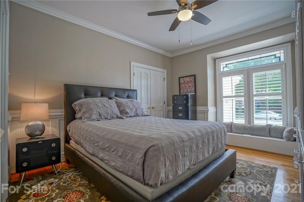 14034 Point Lookout Road Charlotte, NC 28278 - Photo 39 of 45 Gallery Image 39