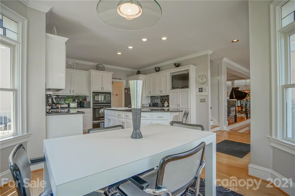 14034 Point Lookout Road Charlotte, NC 28278 - Photo 42 of 45 Gallery Image 42