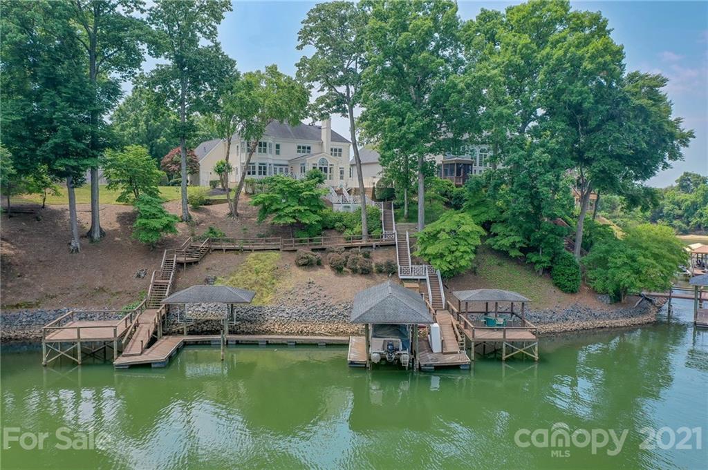 14034 Point Lookout Road Charlotte, NC 28278 - Photo 7 of 45 Gallery Image 7
