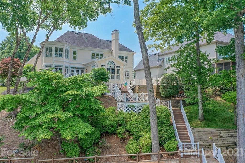 14034 Point Lookout Road Charlotte, NC 28278 - Photo 9 of 45 Gallery Image 9
