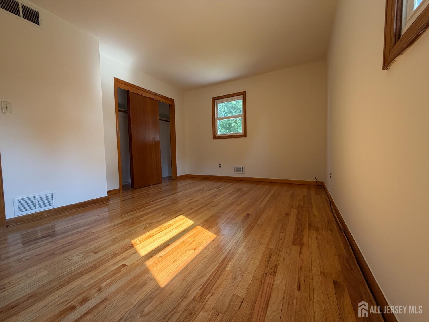 830 2nd Street Dunellen, NJ 08812 - Photo 4 of 30