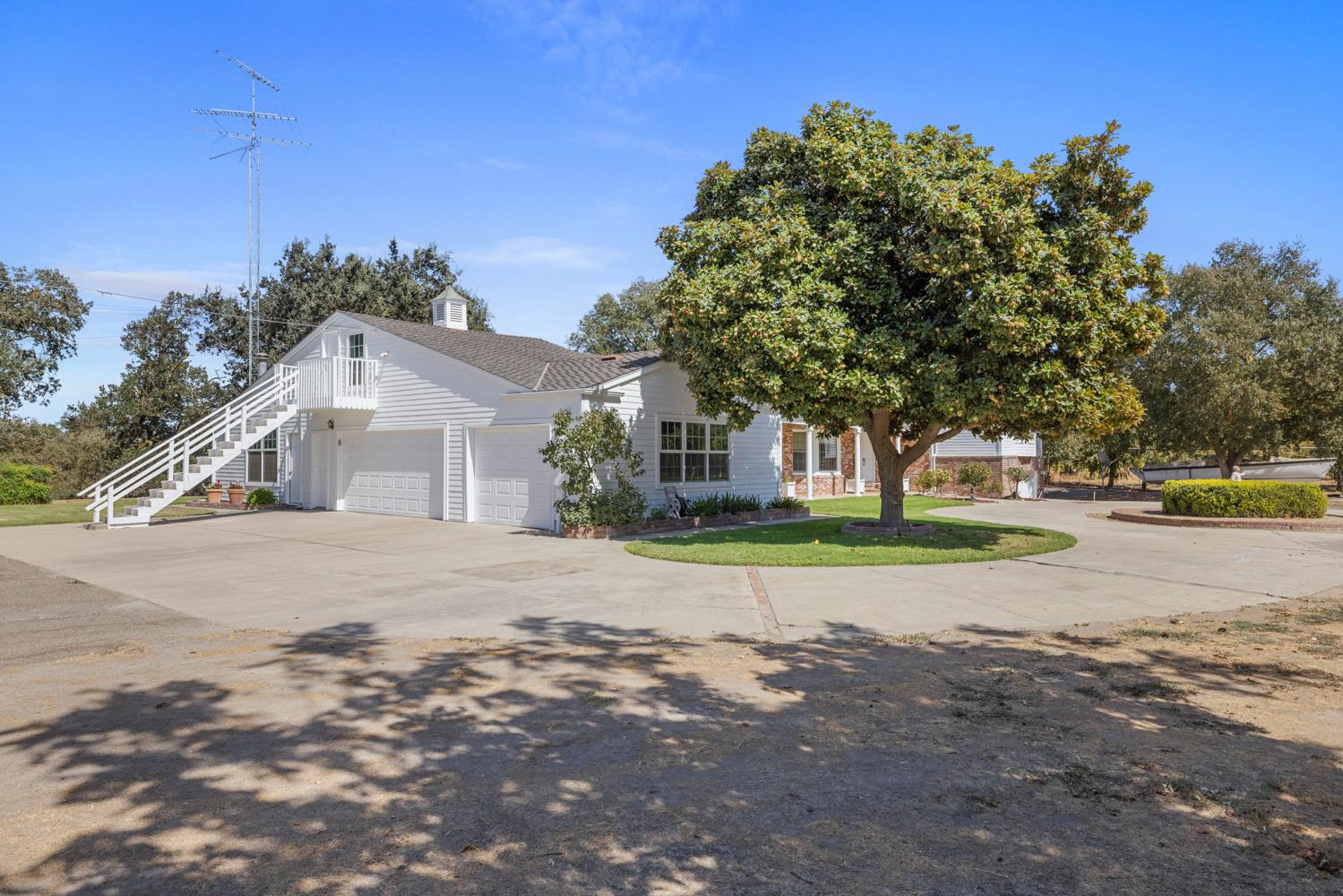 1252 Root Road Modesto, CA 95357 - Photo 4 of 86 Gallery Image 4