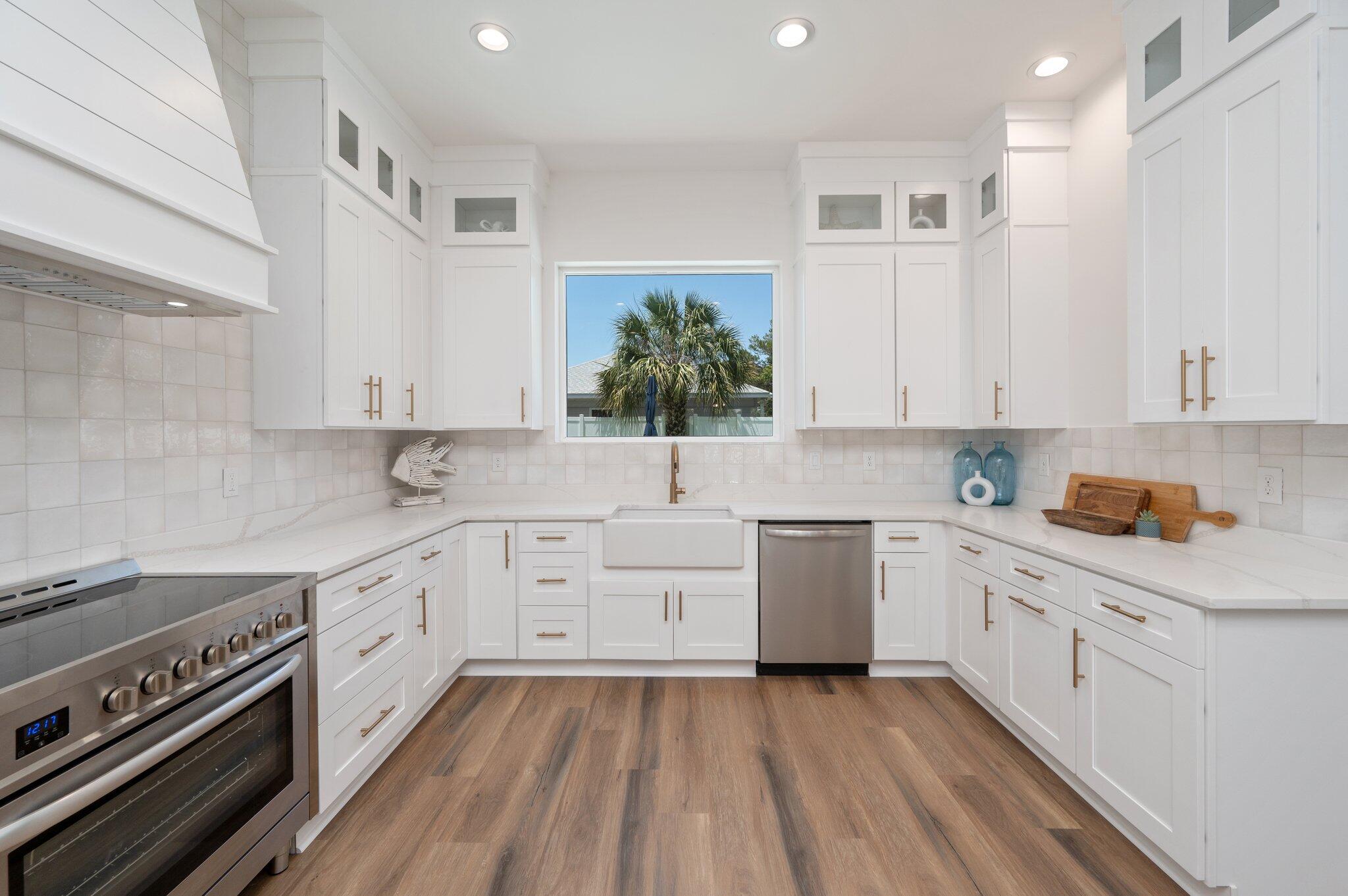 4550 Luke Avenue Destin, FL 32541 - Photo 13 of 69 Kitchen
