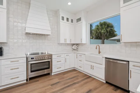 $2,750,000 | 4550 Luke Avenue, Destin, FL 32541