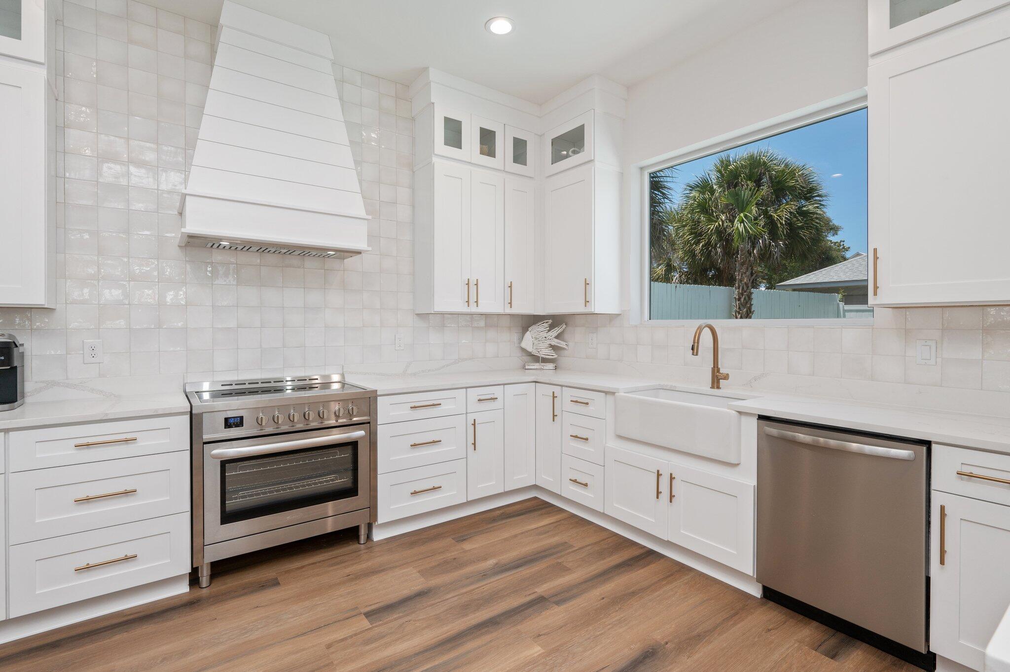 4550 Luke Avenue Destin, FL 32541 - Photo 14 of 69 Kitchen