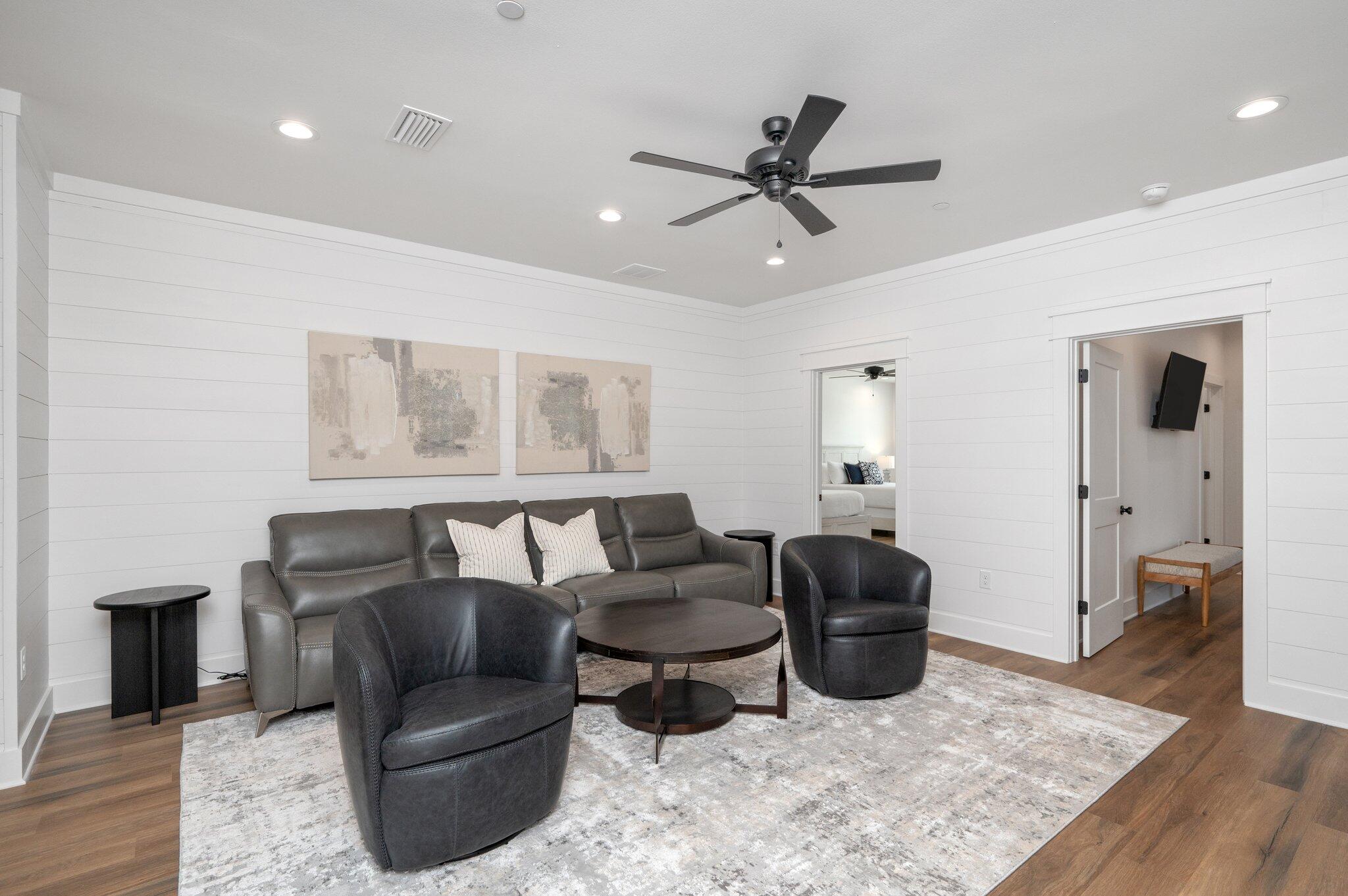 4550 Luke Avenue Destin, FL 32541 - Photo 23 of 69 2nd Level Living Area