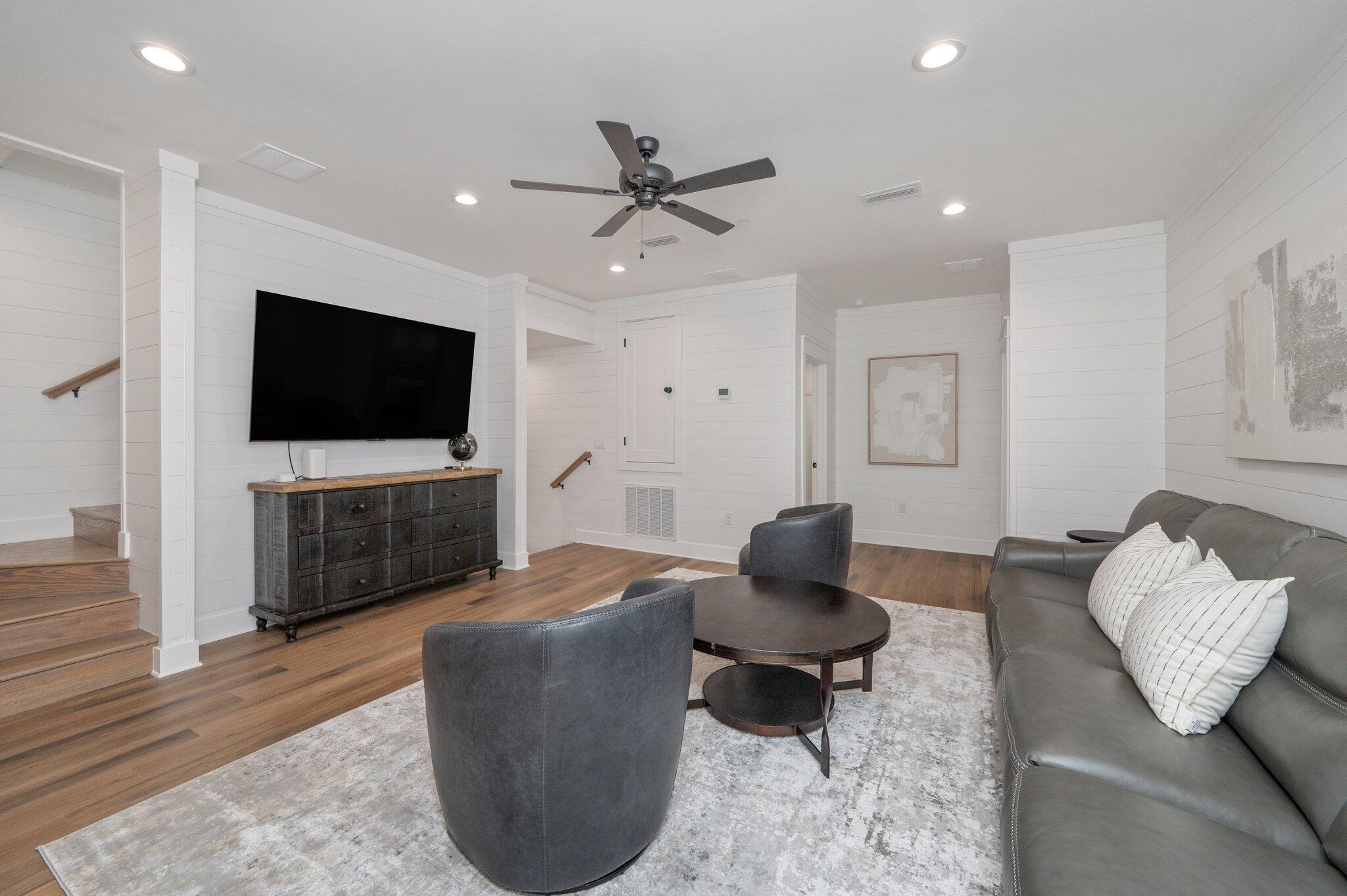 4550 Luke Avenue Destin, FL 32541 - Photo 24 of 69 2nd Level Living Area