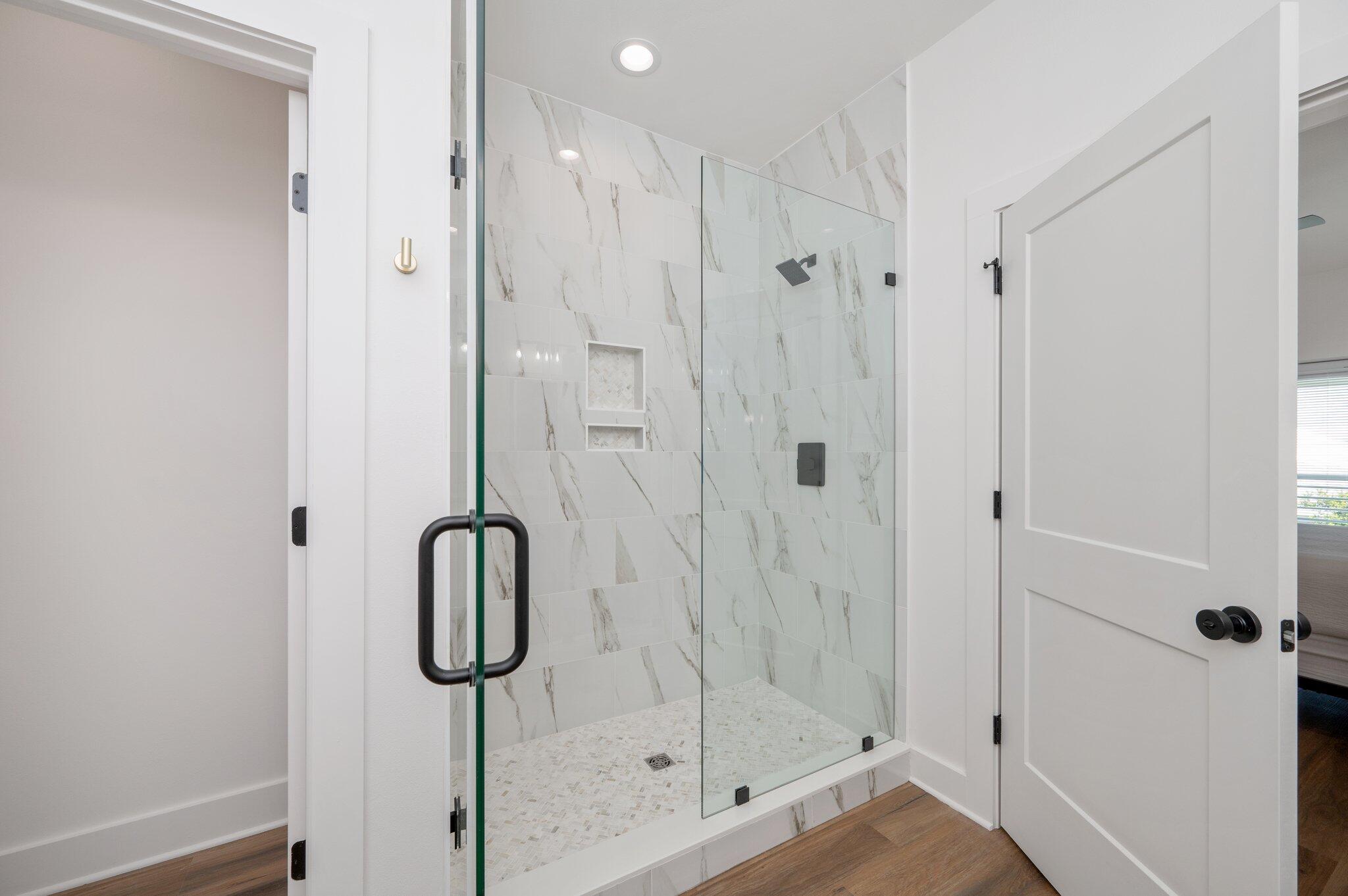 4550 Luke Avenue Destin, FL 32541 - Photo 33 of 69 2nd Level Bathroom for Bedroom #3