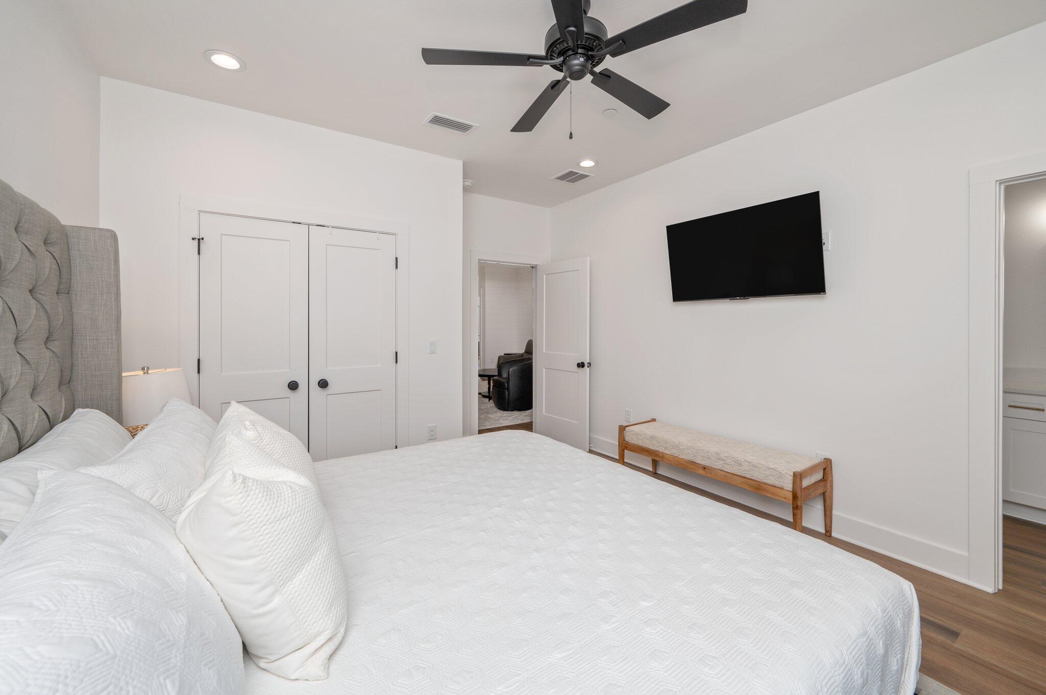 4550 Luke Avenue Destin, FL 32541 - Photo 39 of 69 2nd Level Bedroom #5