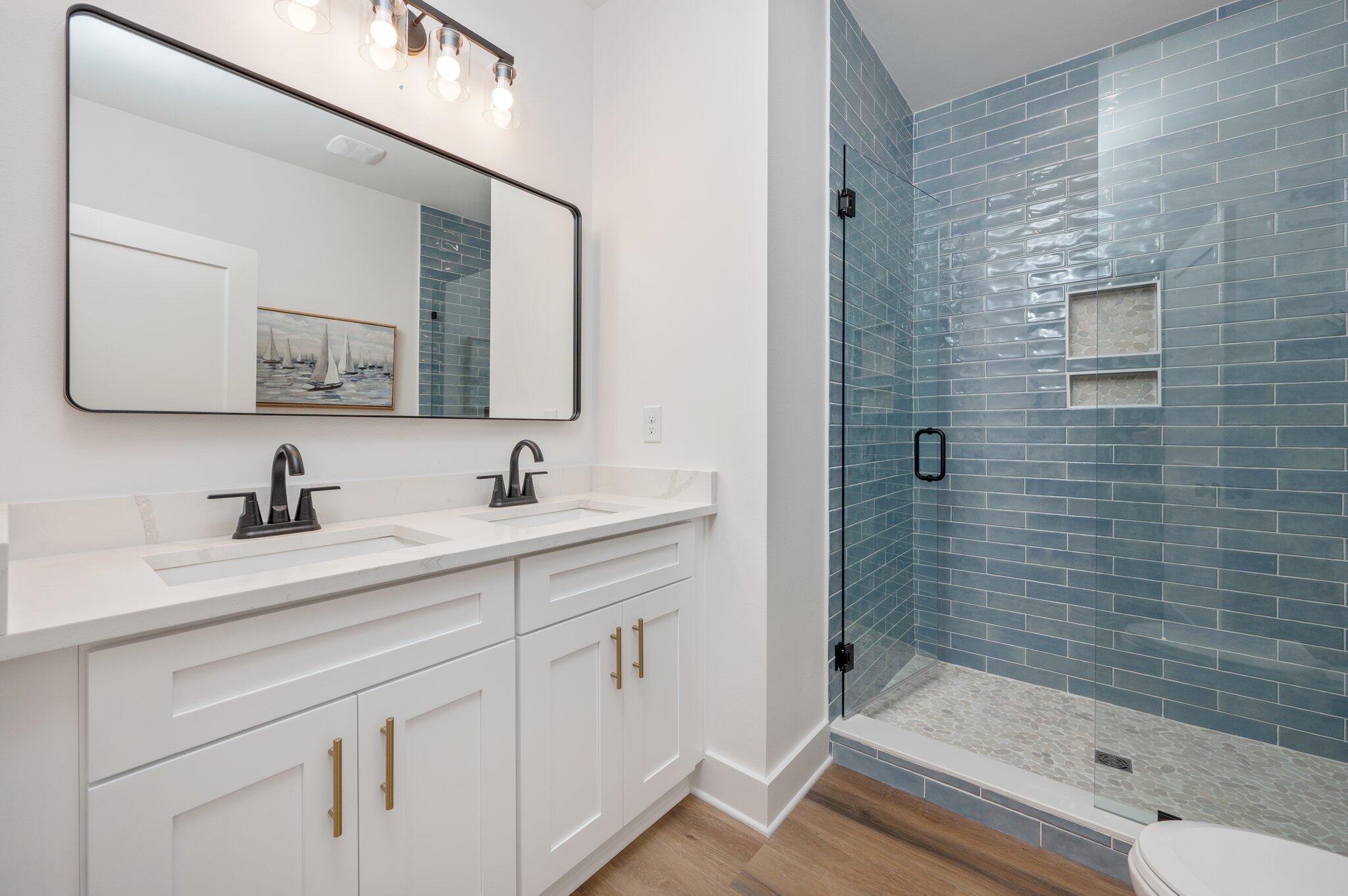 4550 Luke Avenue Destin, FL 32541 - Photo 50 of 69 3rd Level Full Bathroom
