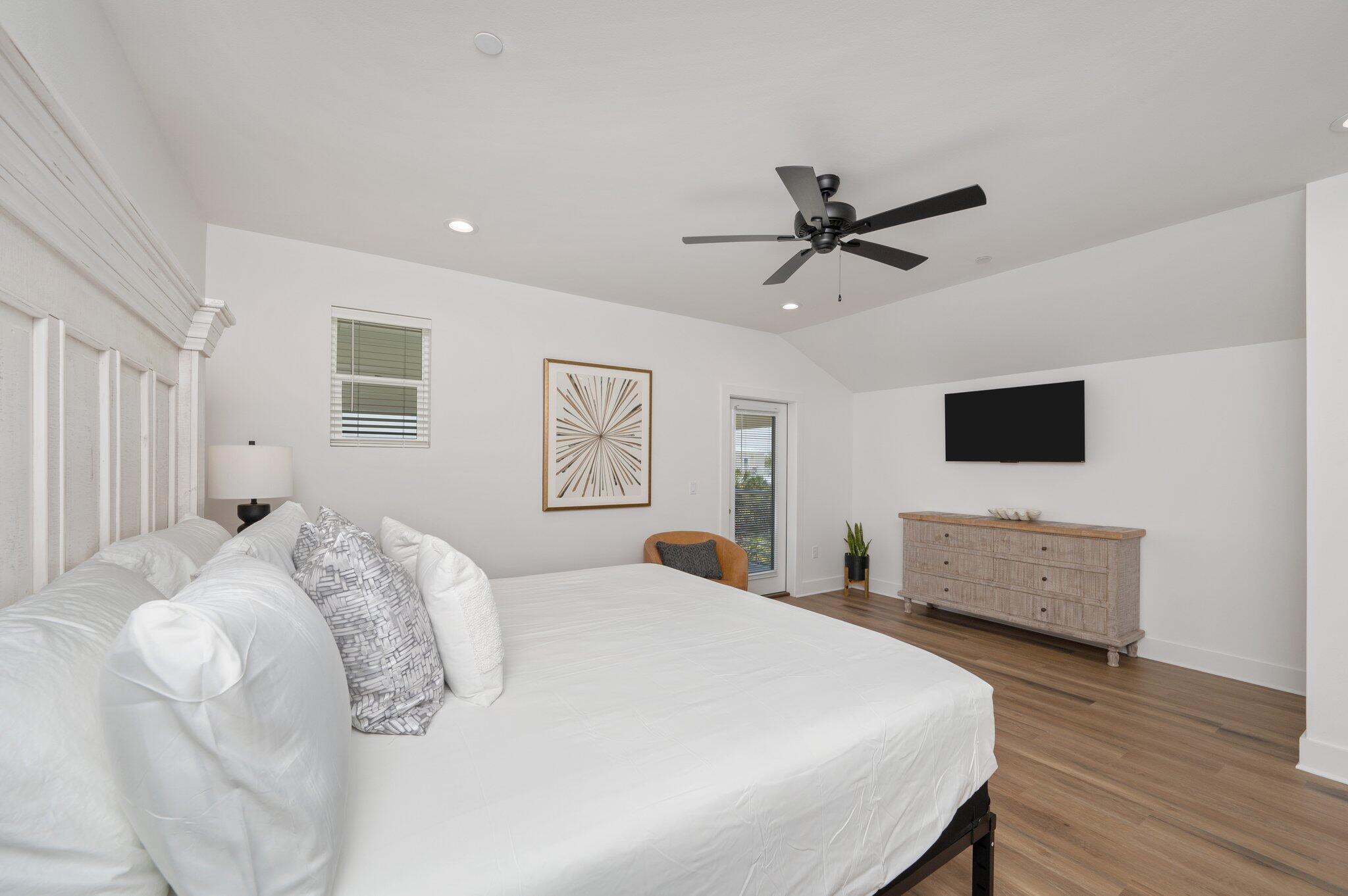 4550 Luke Avenue Destin, FL 32541 - Photo 52 of 69 3rd Level Bedroom #7