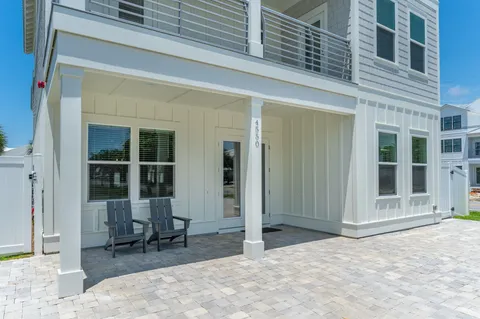 $2,750,000 | 4550 Luke Avenue, Destin, FL 32541