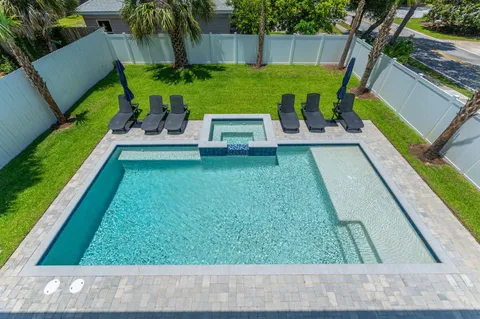 $2,750,000 | 4550 Luke Avenue, Destin, FL 32541