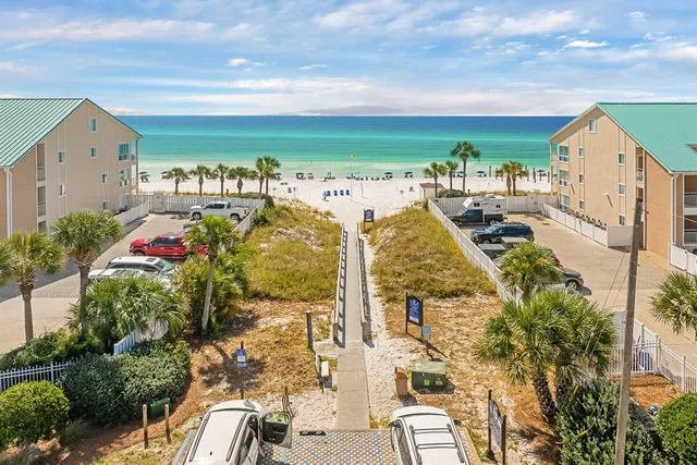 $2,750,000 | 4550 Luke Avenue, Destin, FL 32541