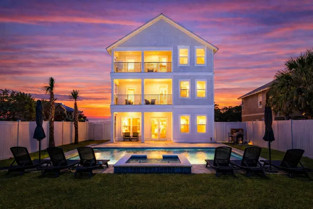 $2,750,000 | 4550 Luke Avenue, Destin, FL 32541