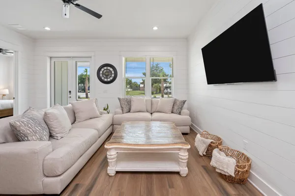 $2,750,000 | 4550 Luke Avenue, Destin, FL 32541