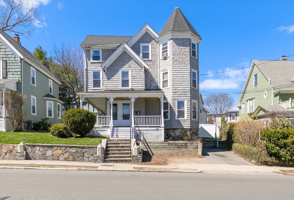 293 Albion Street Wakefield, MA 01880 - Photo 4 of 42