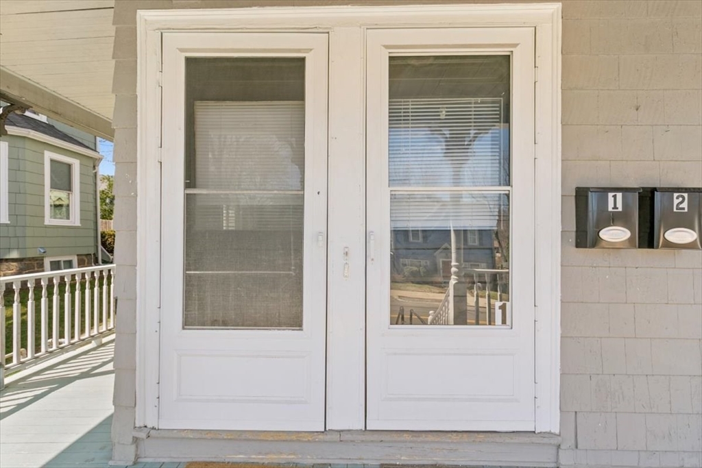293 Albion Street Wakefield, MA 01880 - Photo 6 of 42